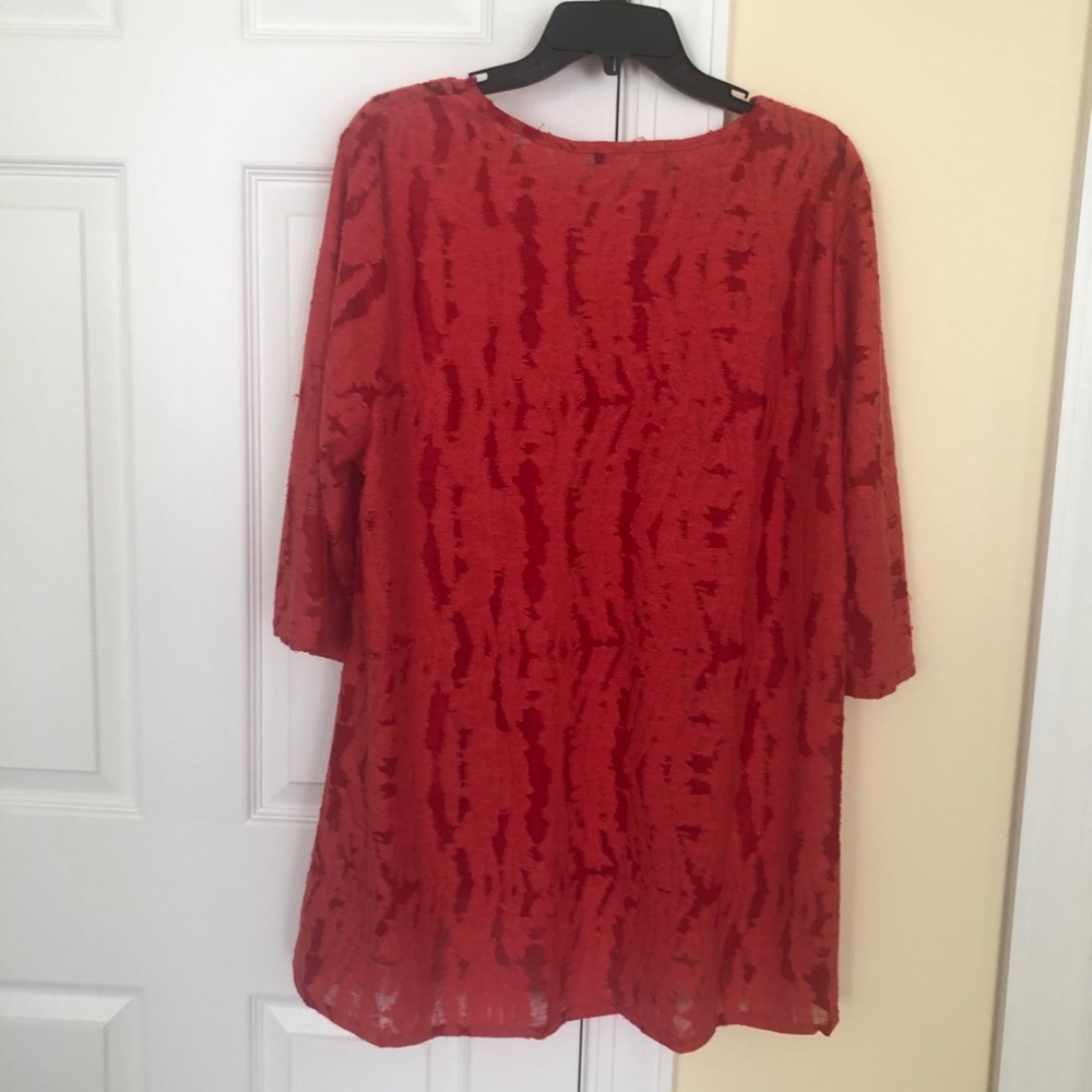 Red Yoshi Top - Picture 2 of 3
